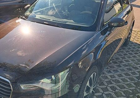 Audi A1 1.4 TFSI S tronic Ambition Ambition