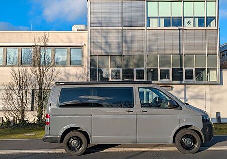 VW T5 Kombi Volkswagen T5 Camper mit Heckküche und Bett