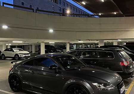 Audi TT *300PS*BLACK EDITION*8-FACHBER.*BOSE*ALCANTARA