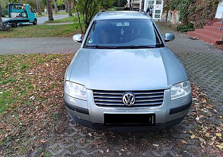 VW Passat Variant Volkswagen 1.8 T - grün-metalic - TÜV 6/26