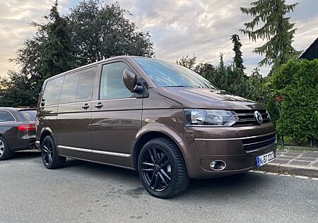 VW T5 Multivan Volkswagen VOLL Highline NEU Motor+AGR uvm.