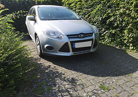 Ford Focus 1,6TDCi 85kW S/S SYNC Edition Turnier AHK