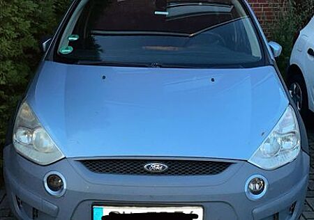Ford S-Max 2,0 TDCi 103kW DPF Titanium Titanium
