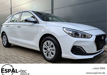 Hyundai i30 gebraucht kaufen Hyundai i30 CW SELECT TEMPOMAT LED