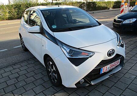 Toyota Aygo (X) Aygo -play club