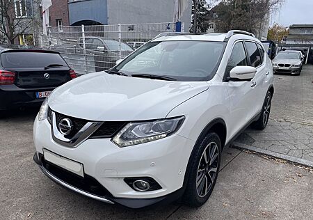 Nissan X-Trail .1.6 dCi .Auto.7 Sitzer SPUR/PANO/360....