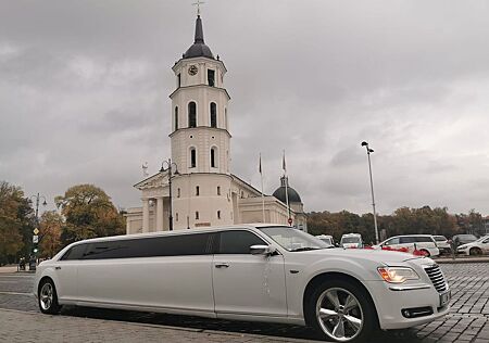 Chrysler 300C 3.6!! Stretchlimousine 22000eur
