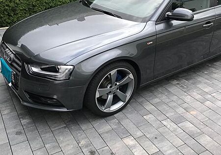 Audi A4 2.0 TDI 130kW multitr. S line Avant S line