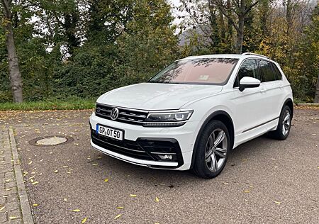 VW Tiguan Volkswagen 2.0 TSI 4MOTION SOUND DCC Head UP