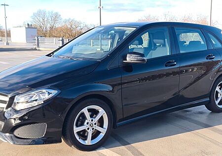 Mercedes-Benz B 160 KAMERA TOTWINKELASSISTENT PARKSENSOREN