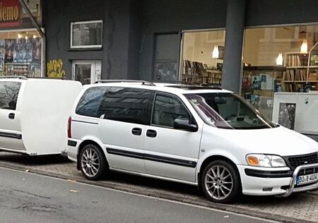 Opel Sintra 3.0 CD 24V CD mit Anhänger