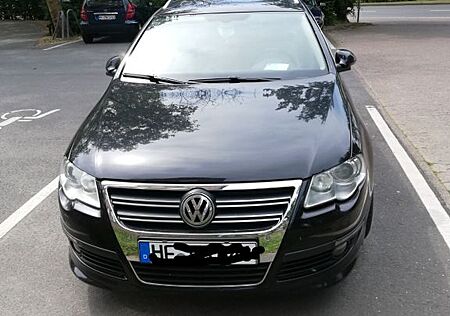 VW Passat Variant Volkswagen 3.2 V6 FSI DSG 4M. R-Line Ed....