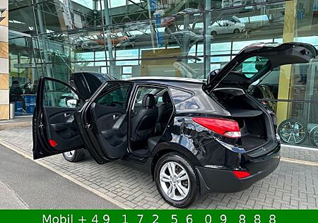 Hyundai ix35 Premium 4x4 AWD Leder Navi Kamera Panora TM