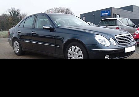 Mercedes-Benz E 240 4MATIC ELEGANCE Elegance