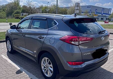 Hyundai Tucson 1.7 CRDi 2WD NAVI / CAMERA
