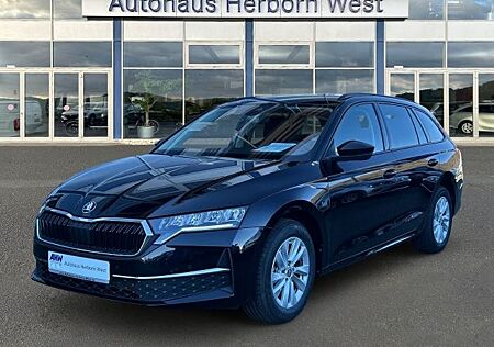 Skoda Octavia IV Combi 1.5 TSI e-TEC LED Navi AHK Vorb
