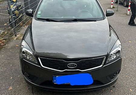 Kia Cee'd / Ceed 1.6 CVVT Mind Mind