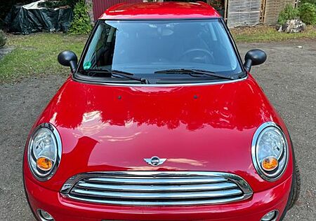 Mini Cooper Clubman chillirot