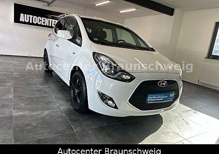 Hyundai ix20 blue