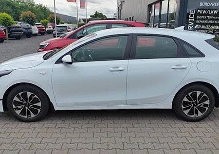 Kia Cee'd Ceed 1.5 T-GDI Vision DCT / *Klima*Alu 16 Zoll*S