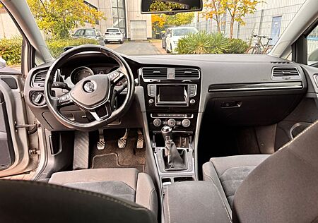 VW Golf Volkswagen 7 Variant 1.6 TDI (BJ 2014}