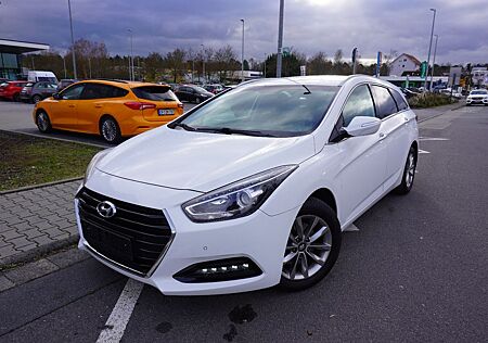 Hyundai i40 cw blue Trend - 1.Hand - TÜV 07/2026 - Euro6