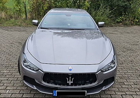 Maserati Ghibli 3.0 V6 Diesel Automatik - Gepflegt