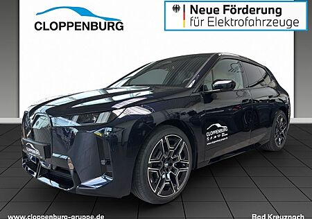 BMW iX xDrive45 Head-Up+AHK+StHz+Navi UPE: 101.280€