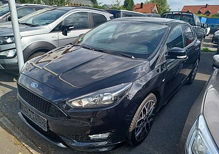 Ford Focus 1,5 ** ST Line / Navi ** mit Garantie