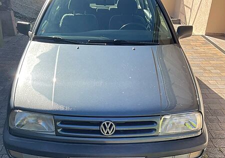 VW Vento Volkswagen 1.8 GLX Auto GLX