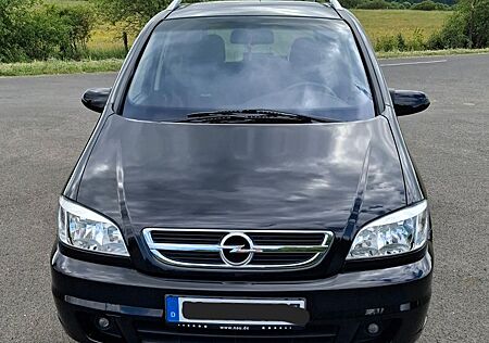 Opel Zafira 2.2 16V Edition OPC