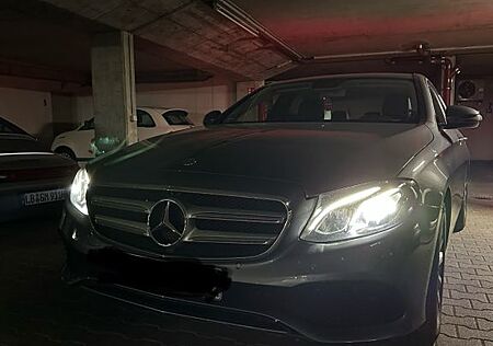 Mercedes-Benz E 250 AVANTGARDE Autom. AVANTGARDE