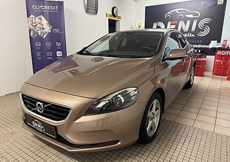 Volvo V40 1.6 Benzin T4 179PS Automatik 1Hand !79.800k