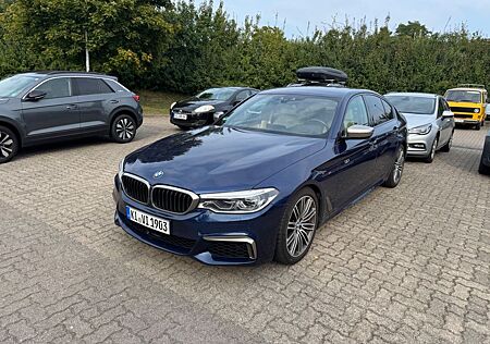 BMW M550i xDrive A - Bowers & Wilkins / Massagesitze