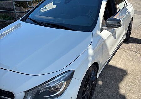 Mercedes-Benz CLA 250 AMG Line