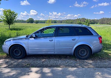 Audi A4 B6 1.9TDI 96kW Avant - S- line Ausstattung