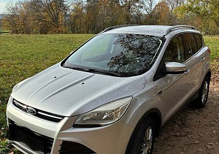 Ford Kuga 2,0 TDCi 4x4 103kW Titanium Titanium