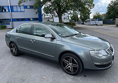 VW Passat Volkswagen 2.0 TDI DPF DSG 103kW Comfortline Com...