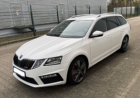 Skoda Octavia Combi RS 2.0 TSI DSG 230PS