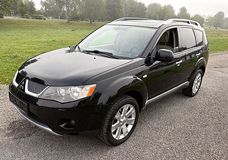Mitsubishi Outlander gebraucht kaufen Mitsubishi Outlander 2.4i AUTOMATIK NAVI 4x4 KAMERA LEDER