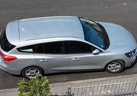 Ford Focus 1,0 EcoBoost 74kW Cool & Connect Turni...