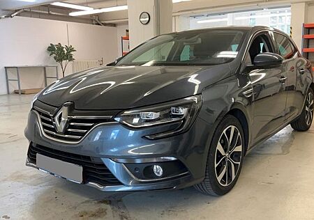 Renault Megane ENERGY TCe 140 EDC Bose Edition
