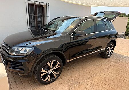 VW Touareg Volkswagen 3.0 V6 TDI Tiptr Edit X BMT Terrain ...