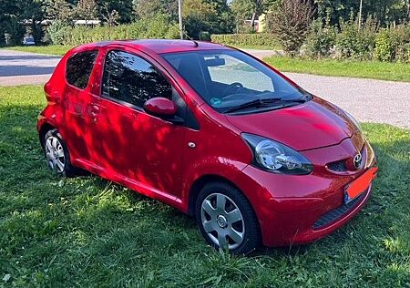 Toyota Aygo (X) Aygo (X) 1,0 -tüv neu!