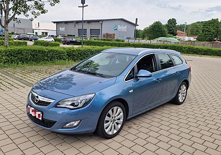 Opel Astra J 1.4 Sports Tourer Sport Xenon Navi