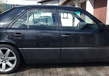 Mercedes-Benz 300