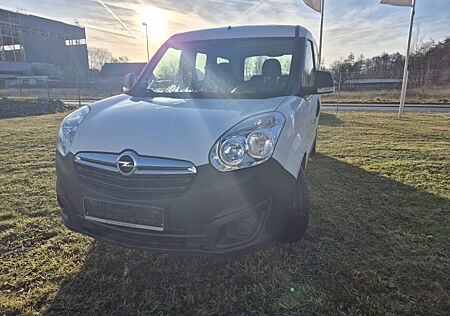 Opel Combo Rollstuhlumbau