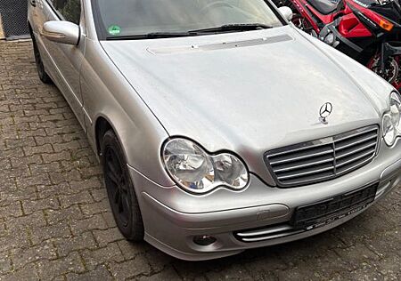 Mercedes-Benz C 200 KOMPRESSOR T AVANTGARDE HU/AU 7/2027