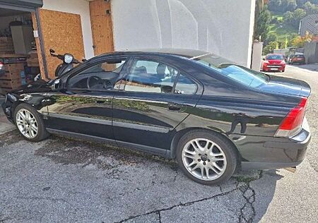 Volvo S60 2.4 5-Zylinder Automatik Comfort AHK !