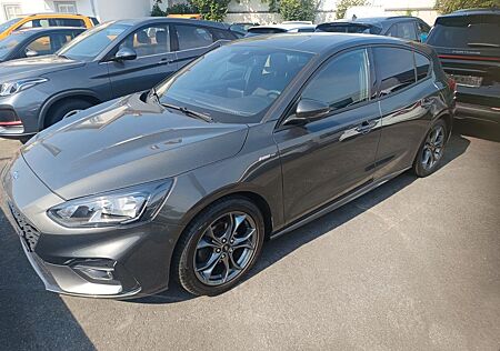 Ford Focus Lim. ST-Line